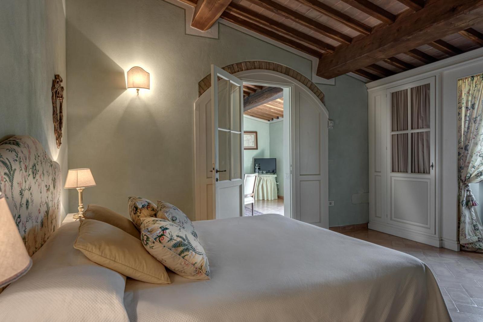Villa Il Castagno Wine & Resort Siena Buitenkant foto