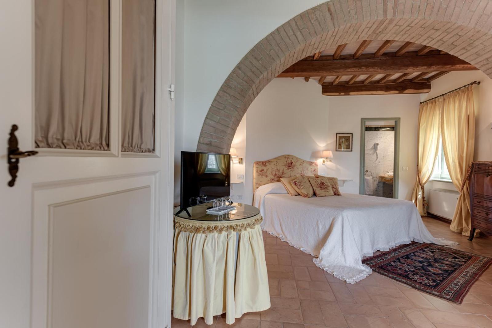 Villa Il Castagno Wine & Resort Siena Buitenkant foto