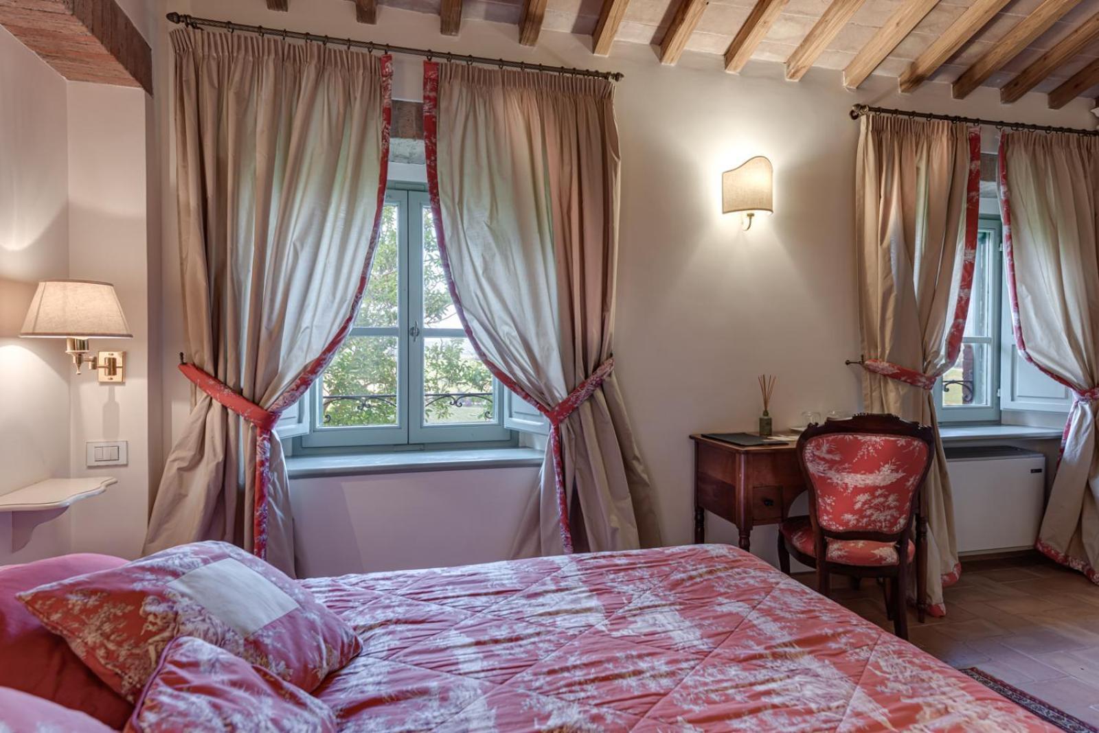 Villa Il Castagno Wine & Resort Siena Buitenkant foto