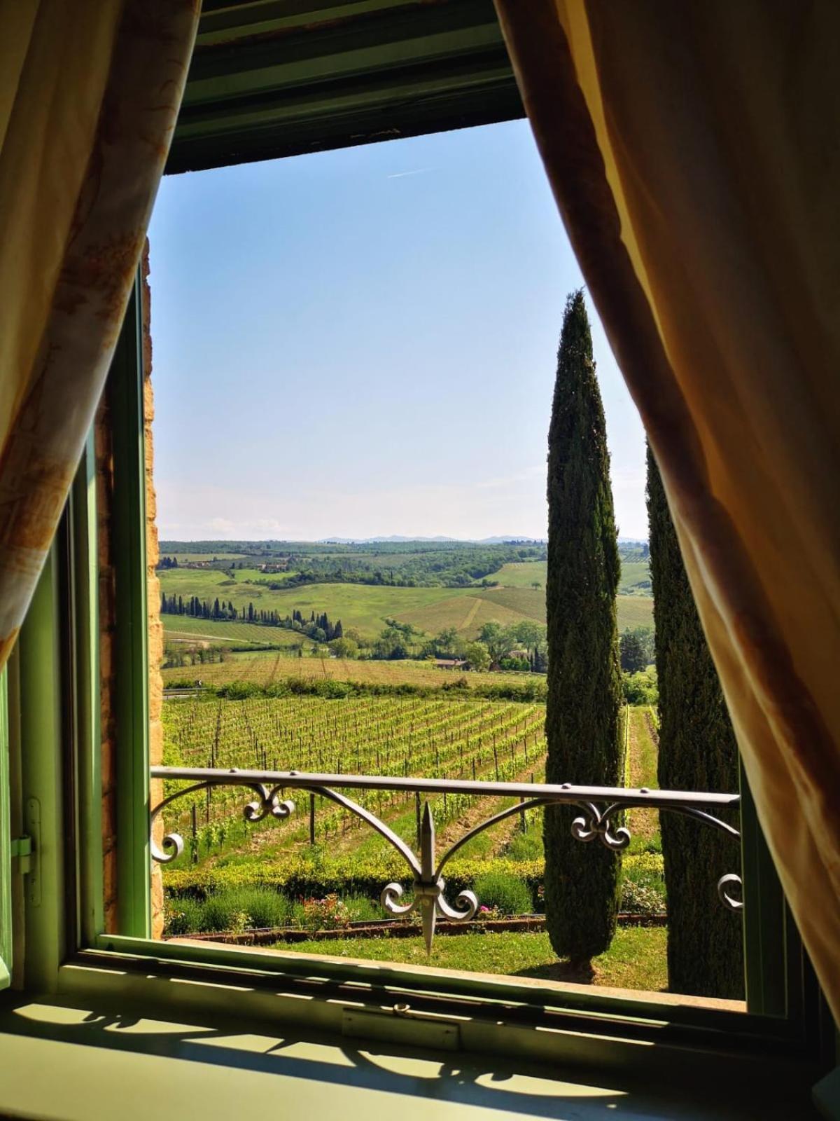 Villa Il Castagno Wine & Resort Siena Buitenkant foto