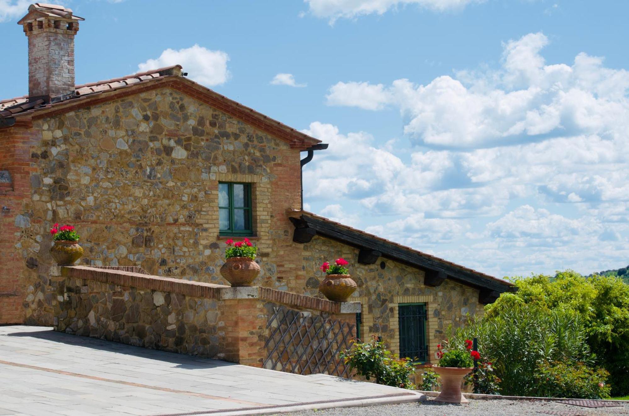 Villa Il Castagno Wine & Resort Siena Buitenkant foto