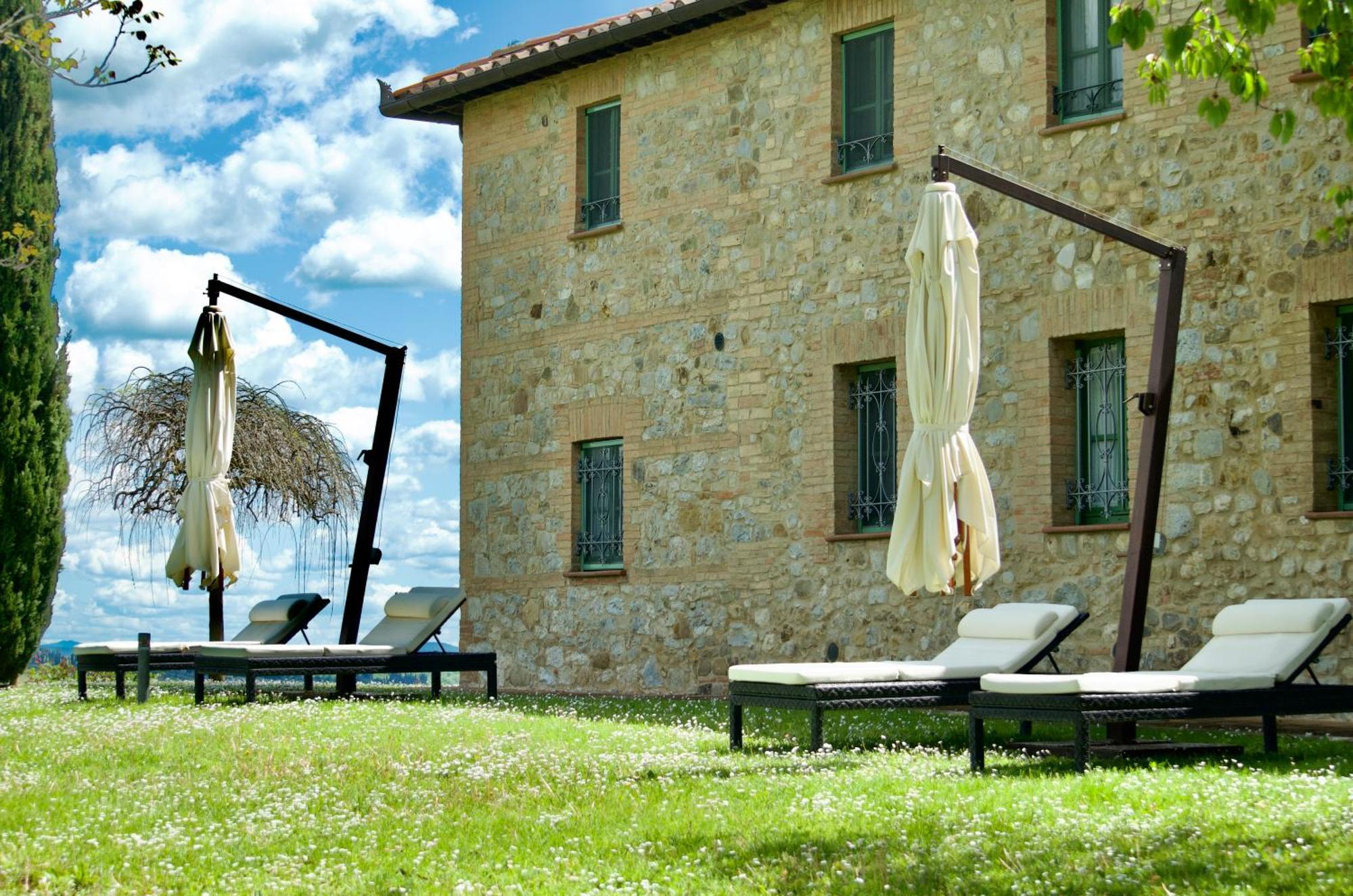 Villa Il Castagno Wine & Resort Siena Buitenkant foto