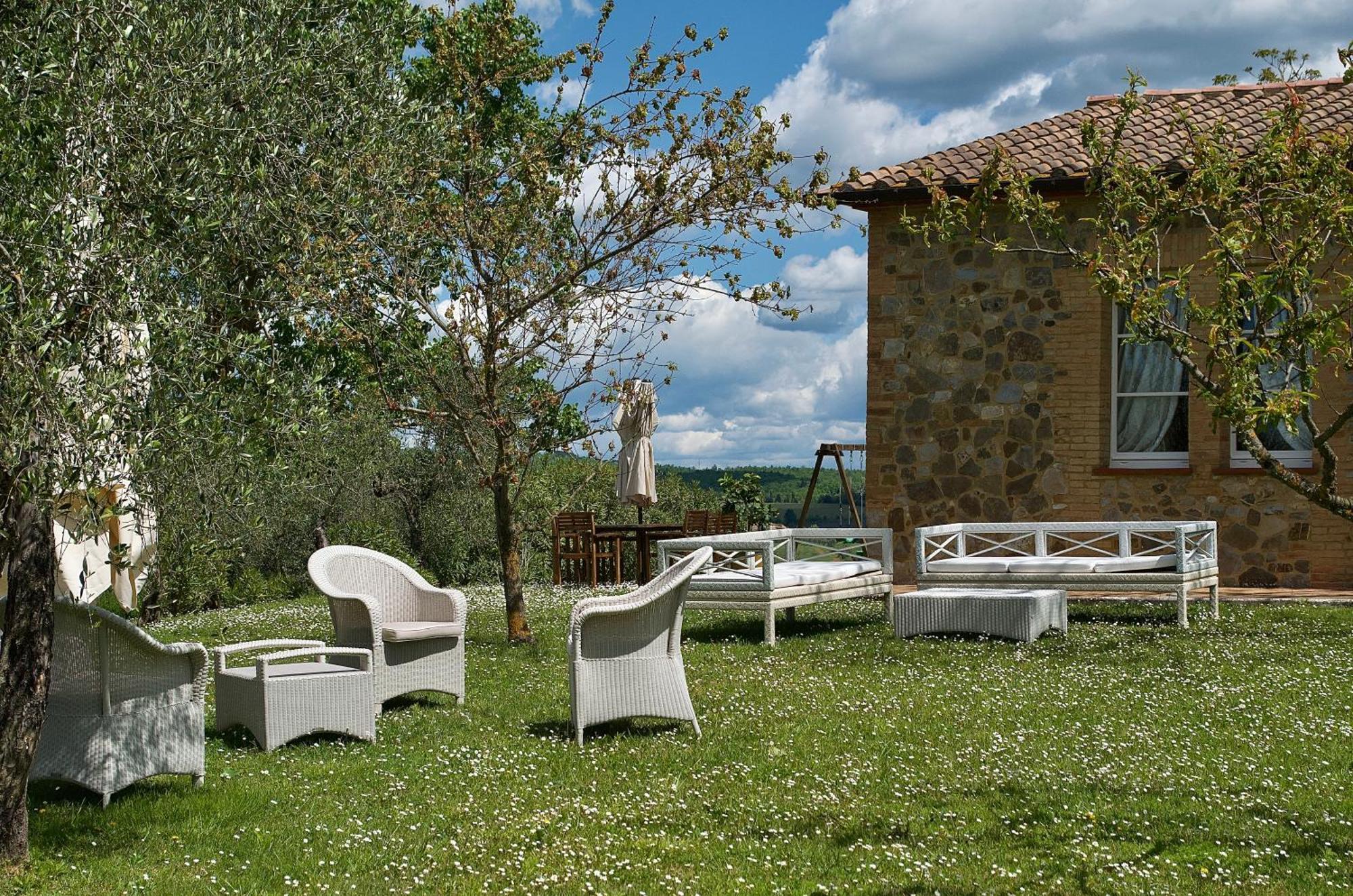 Villa Il Castagno Wine & Resort Siena Buitenkant foto