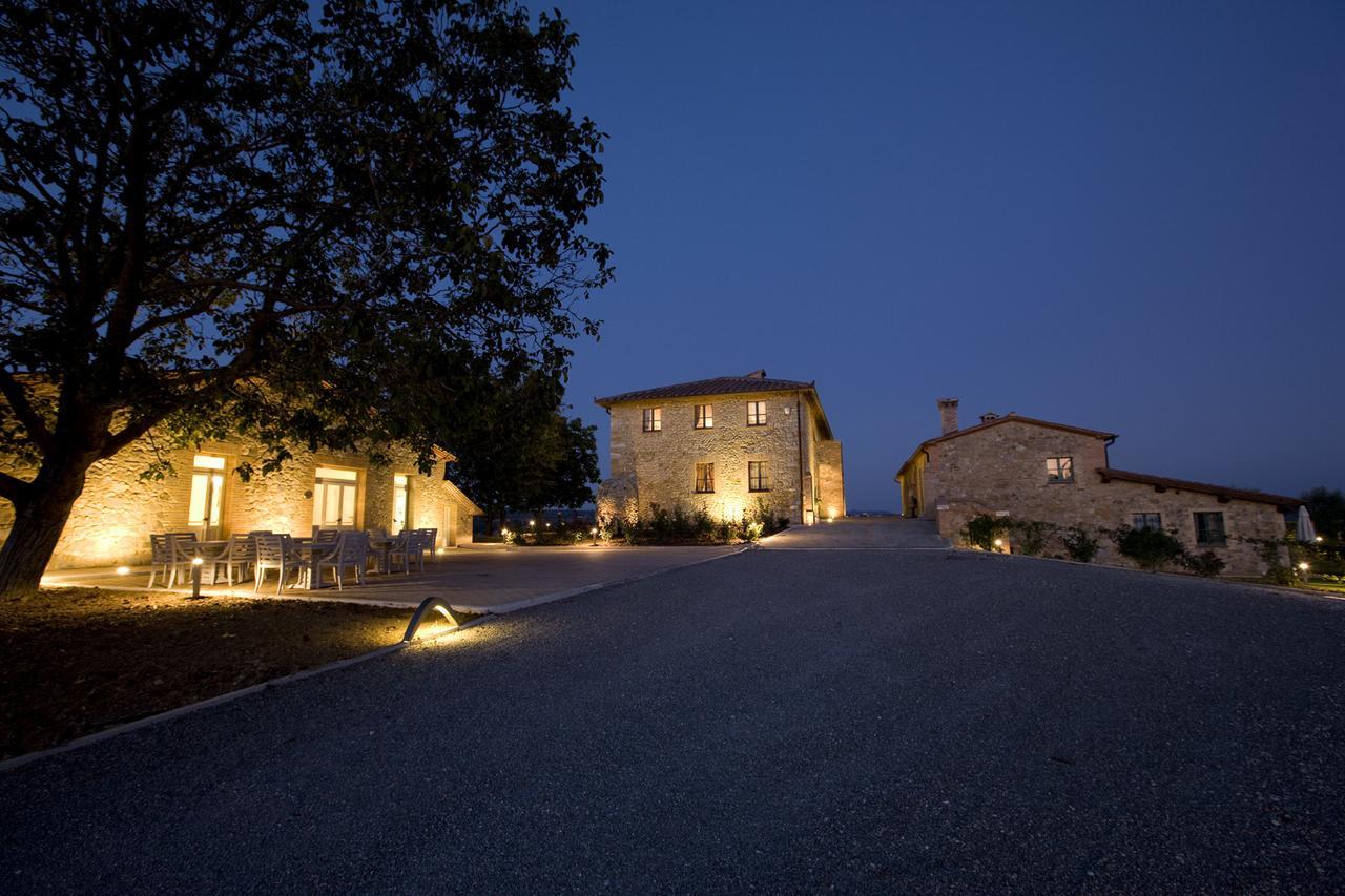 Villa Il Castagno Wine & Resort Siena Buitenkant foto